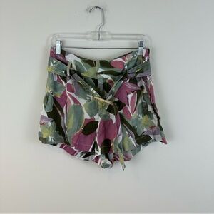 Tahari Women's Shorts 100% Linen Leaf Print with Rattan Belt Size Large